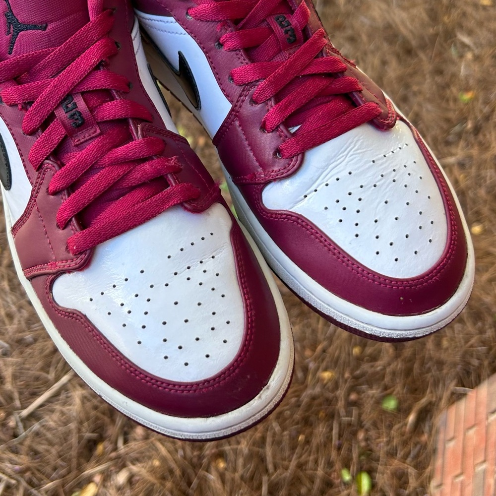 Nike “AIR JORDAN 1 “Noble Red” Men’s size 8.5 Sneakers RARE FIND !! 💰💰 - Picture 11 of 16
